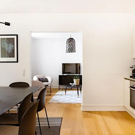Shield 3 - 3 Bedroom With Balcony In *