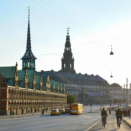 Sanders Shield 2 - 3 Bedroom With Balcony Lejlighed *