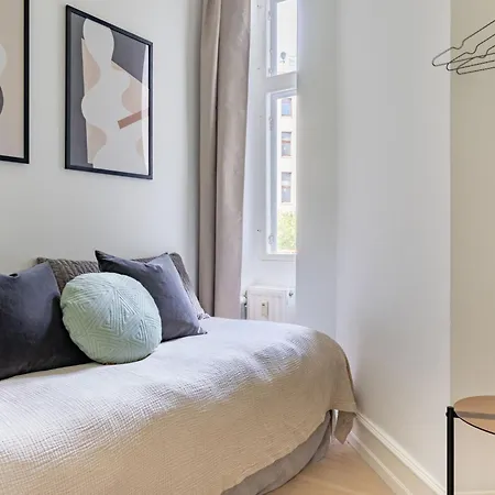 Sanders Shield 2 - 3 Bedroom With Balcony Lejlighed