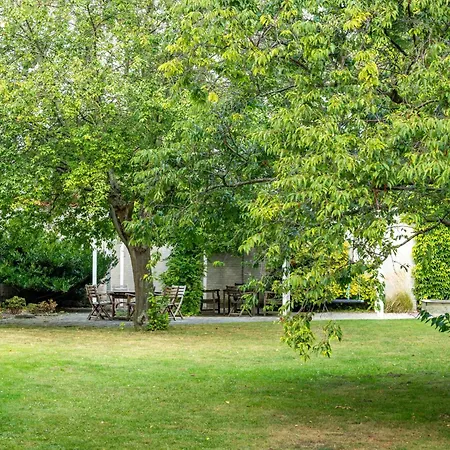 Sanders Shield 2 - 3 Bedroom With Balcony *