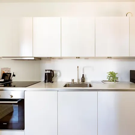 Sanders Shield 2 - 3 Bedroom With Balcony København