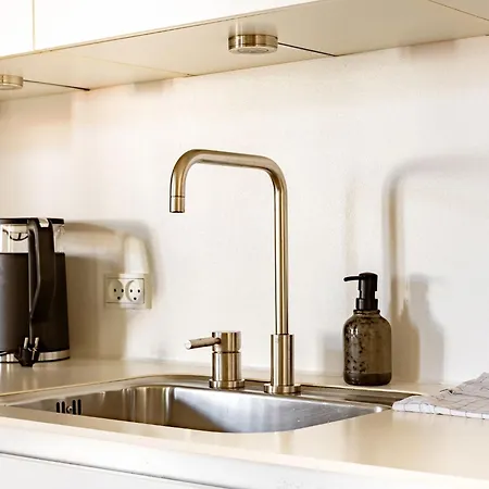 Sanders Shield 2 - 3 Bedroom With Balcony * København