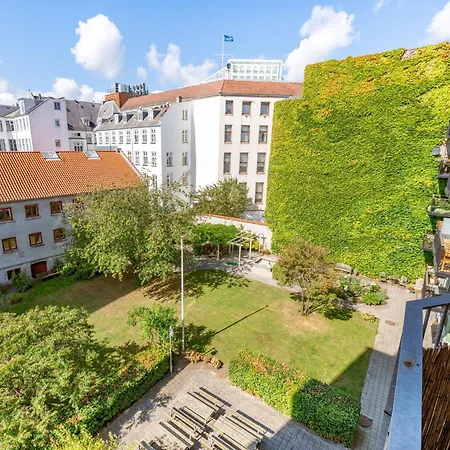 Sanders Shield 2 - 3 Bedroom With Balcony *