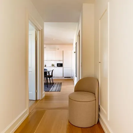 Sanders Shield 2 - 3 Bedroom With Balcony Lejlighed