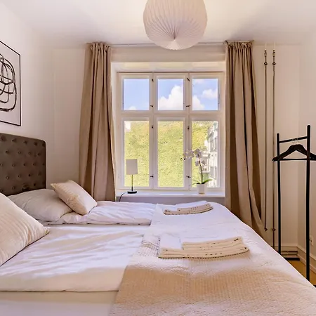 Sanders Shield 2 - 3 Bedroom With Balcony *