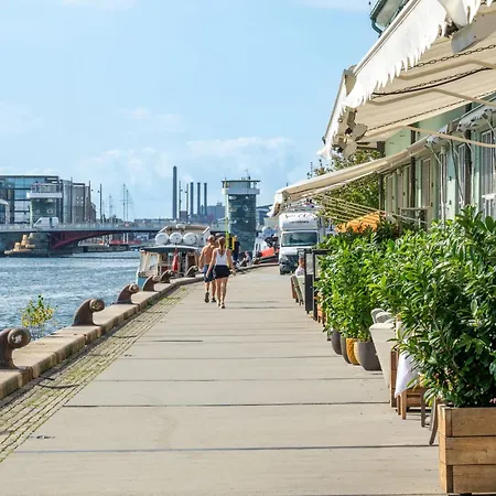 Sanders Shield 2 - 3 Bedroom With Balcony *