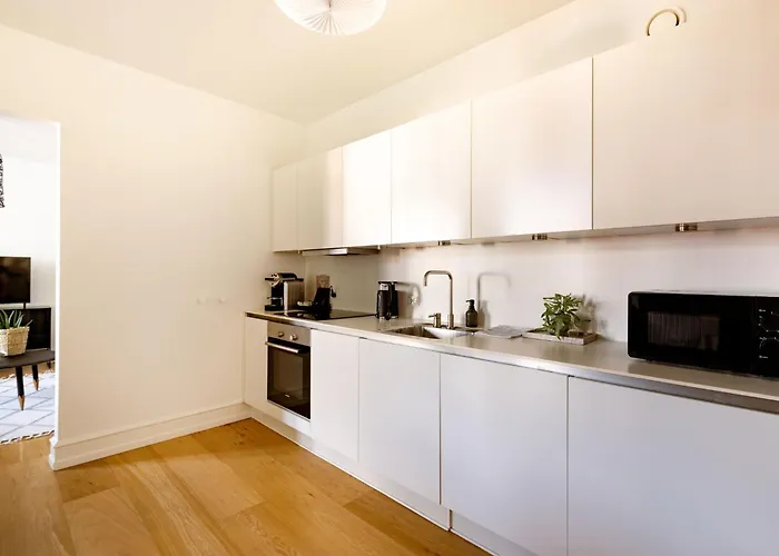 דירה Shield 3 - 3 Bedroom With Balcony In *